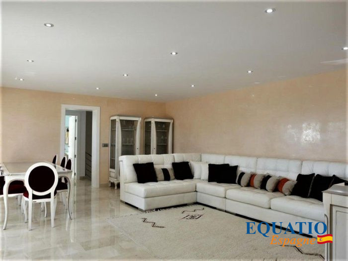 Villa for sale, 7 rooms - Calp 03710