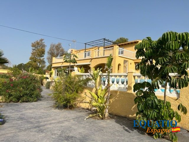 Villa for sale, 7 rooms - Villajoyosa 03570