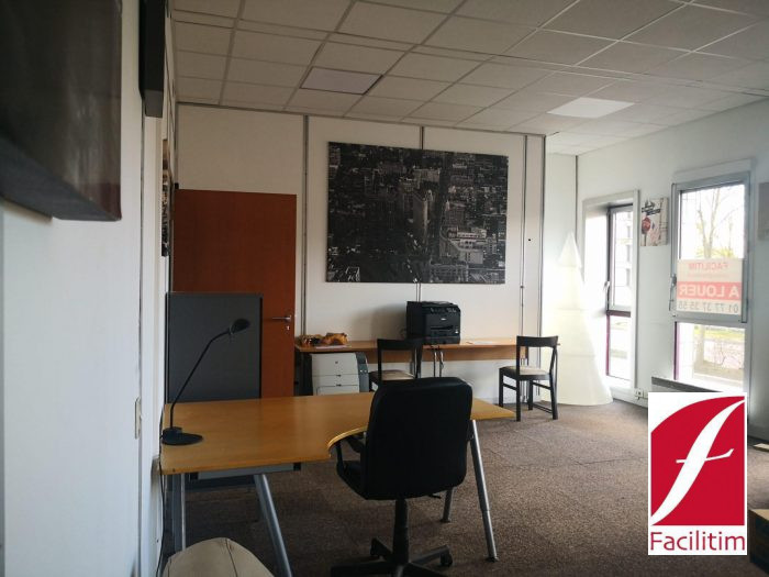 Bureau à louer, 138 m² - Montigny-le-Bretonneux 78180
