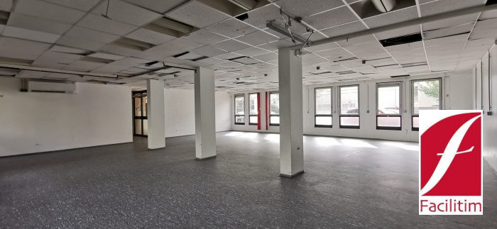 Bureau à louer, 450 m² - Courbevoie 92400