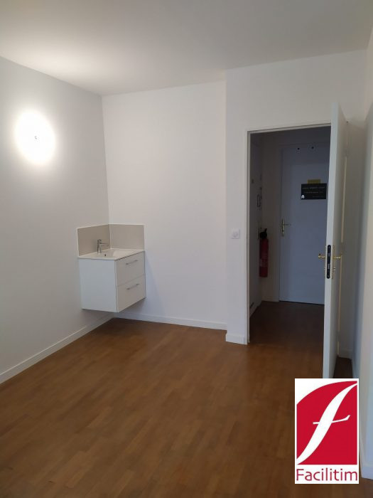 Bureau à louer, 14 m² - Poissy 78300