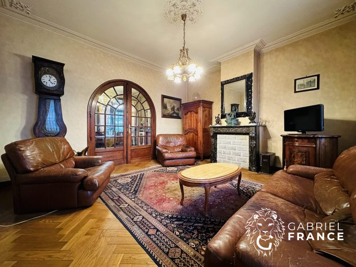 Bourgeois house for sale, 6 rooms - Halluin 59250