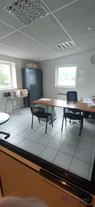 Bureau à louer, 350 m² - Saint-Vigor-d'Ymonville 76430