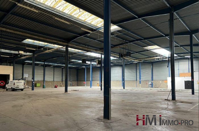 Local industriel à louer, 4723 m² - Saint-Étienne-du-Rouvray 76800