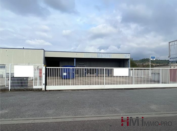 Local industriel à louer, 1442 m² - Saint-Étienne-du-Rouvray 76800