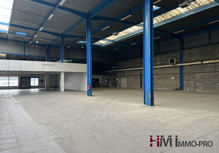 Local industriel à louer, 1442 m² - Saint-Étienne-du-Rouvray 76800