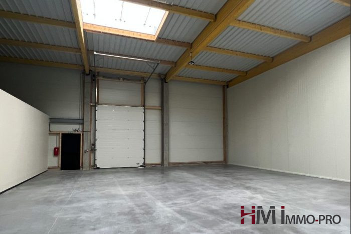 Local professionnel à louer, 245 m² - Bourg-Achard 27310