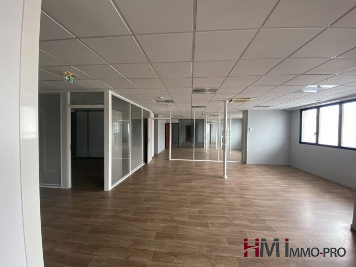 Bureau à louer, 389 m² - Le Havre 76600