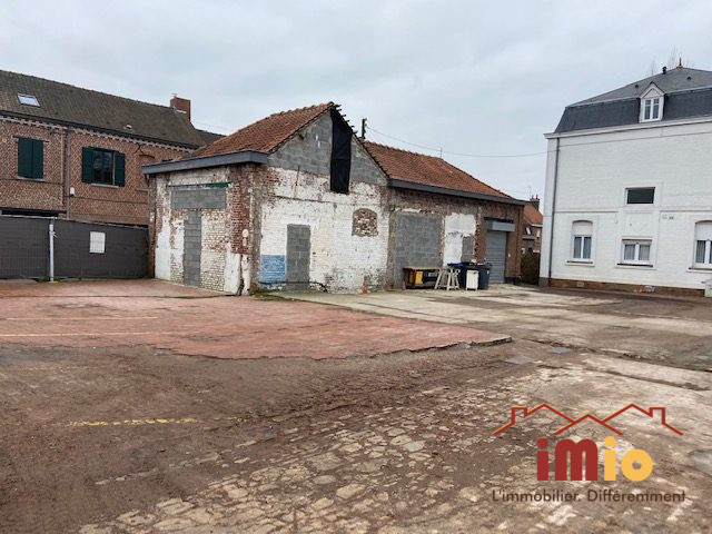 Local professionnel à vendre, 1685 m² - Linselles 59126