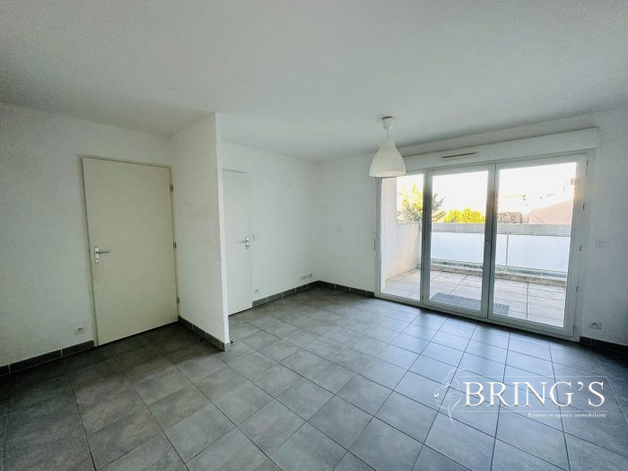 Appartement à vendre, 2 pièces - Cogolin 83310