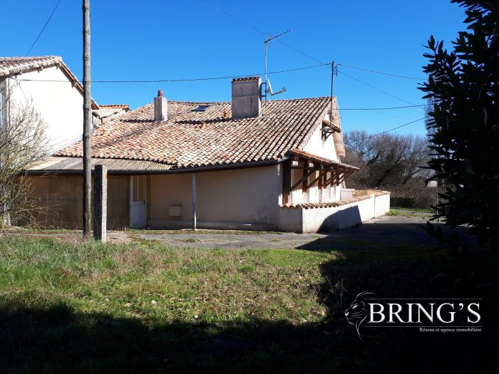 Maison mitoyenne 1 côté à vendre, 7 pièces - Boivre-la-Vallée 86470