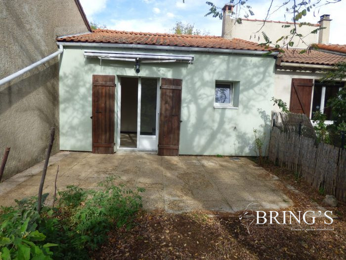 Maison mitoyenne 2 côtés à vendre, 3 pièces - Saint-Pierreville 07190