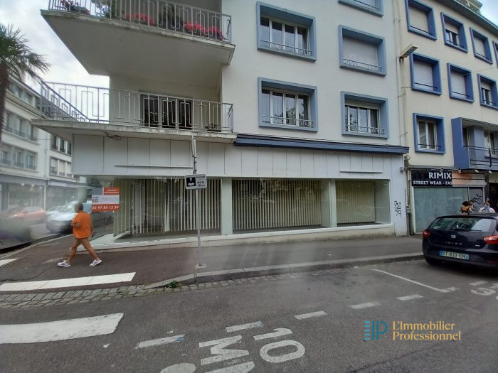 Local commercial à louer, 100 m² - Lorient 56100