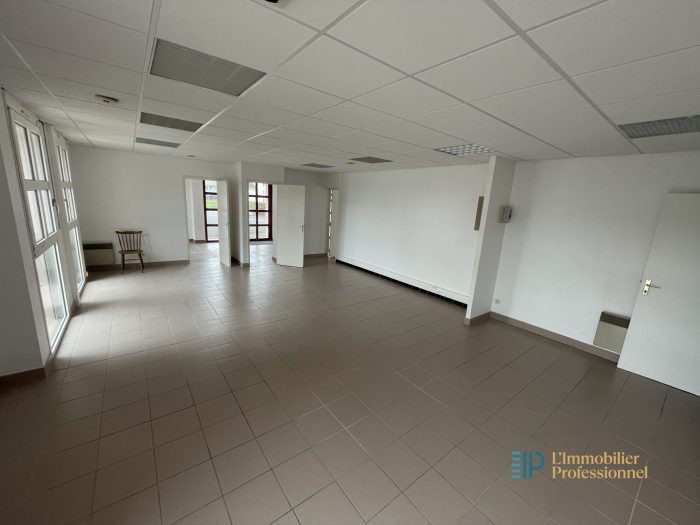 Bureau à louer, 162 m² - Larmor-Plage 56260