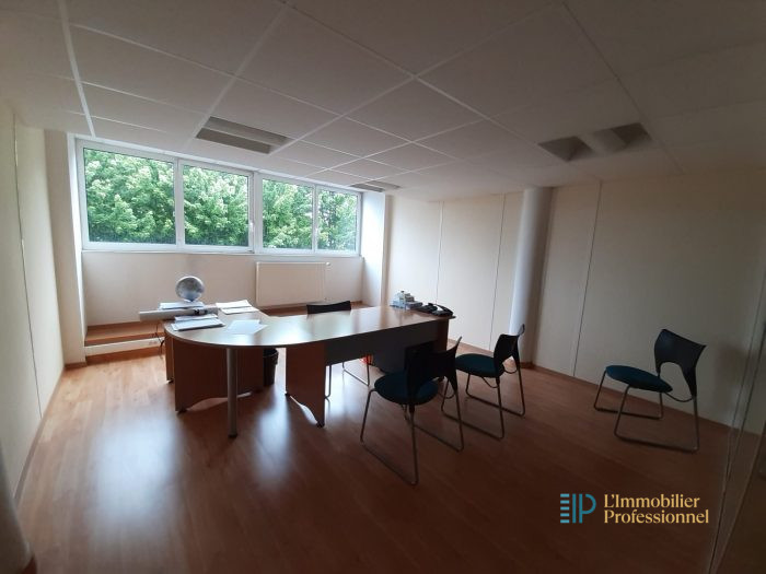 Bureau à vendre, 400 m² - Lorient 56100