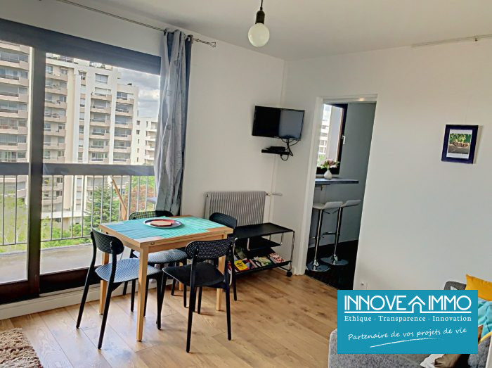 Apartment for rent, 1 room - Courbevoie 92400
