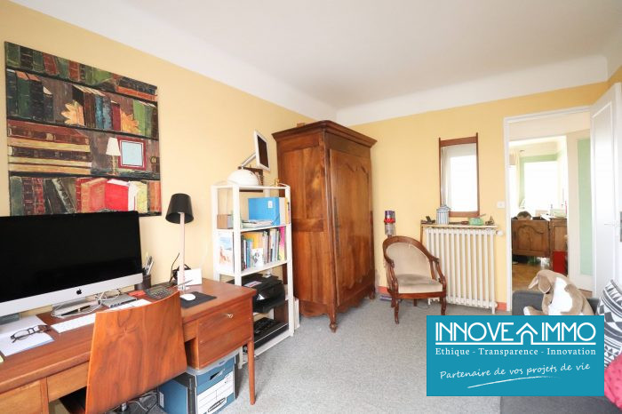 Apartment for sale, 7 rooms - Versailles 78000