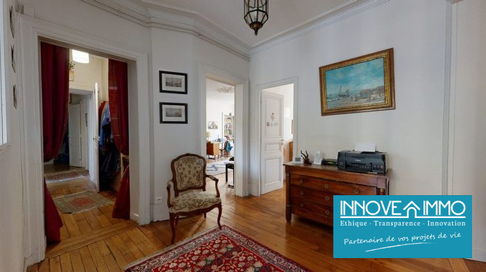 Apartment for sale, 6 rooms - Versailles 78000