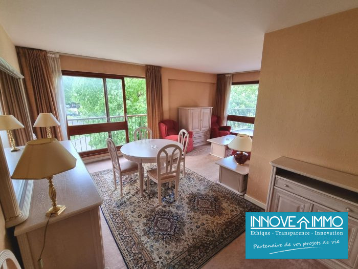 Apartment for sale, 3 rooms - Le Chesnay 78150