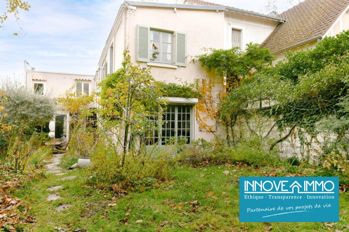 Bourgeois house for sale, 7 rooms - Le Vésinet 78110