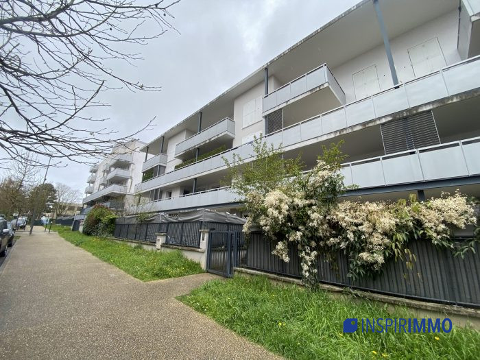 Location annuelle Appartement CERGY 95000 Val d'Oise FRANCE