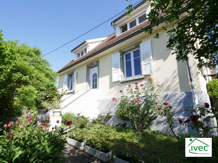 Maison traditionnelle à vendre, 5 pièces - Illkirch-Graffenstaden 67400