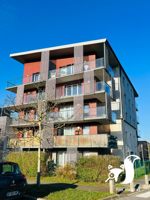Appartement T3 / balcon / parking