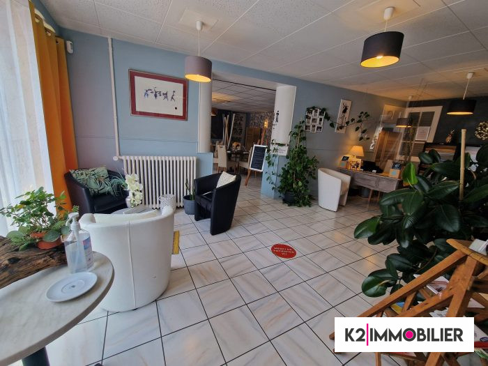 Restaurant, bar à vendre, 193 m² 22 places - Charmes-sur-Rhône 07800
