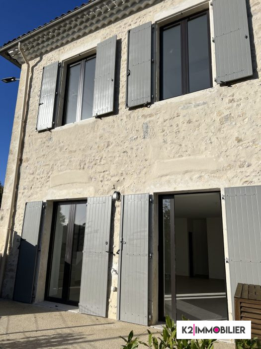 Maison mitoyenne 1 côté à vendre, 5 pièces - Montélimar 26200