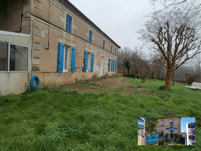 Maison ancienne à vendre, 8 pièces - Montlieu-la-Garde 17210