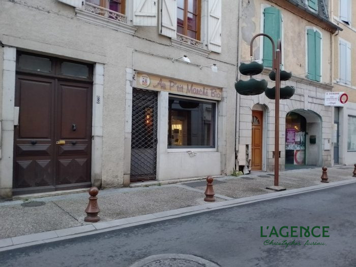 Local commercial à vendre, 44 m² - Nay 64800