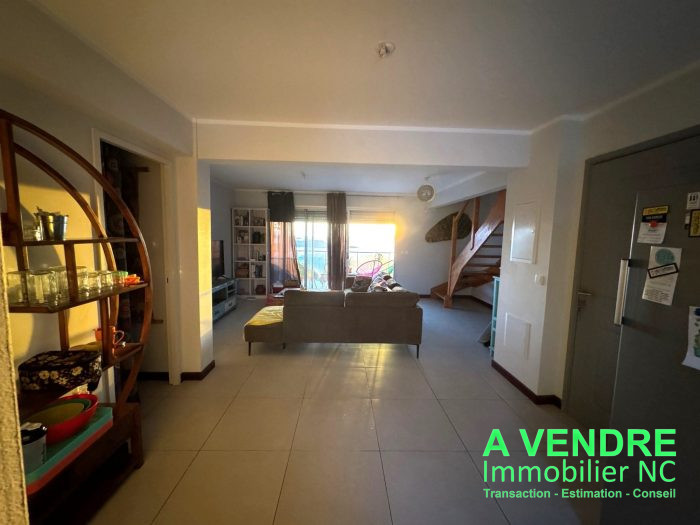 Appartement travaersant