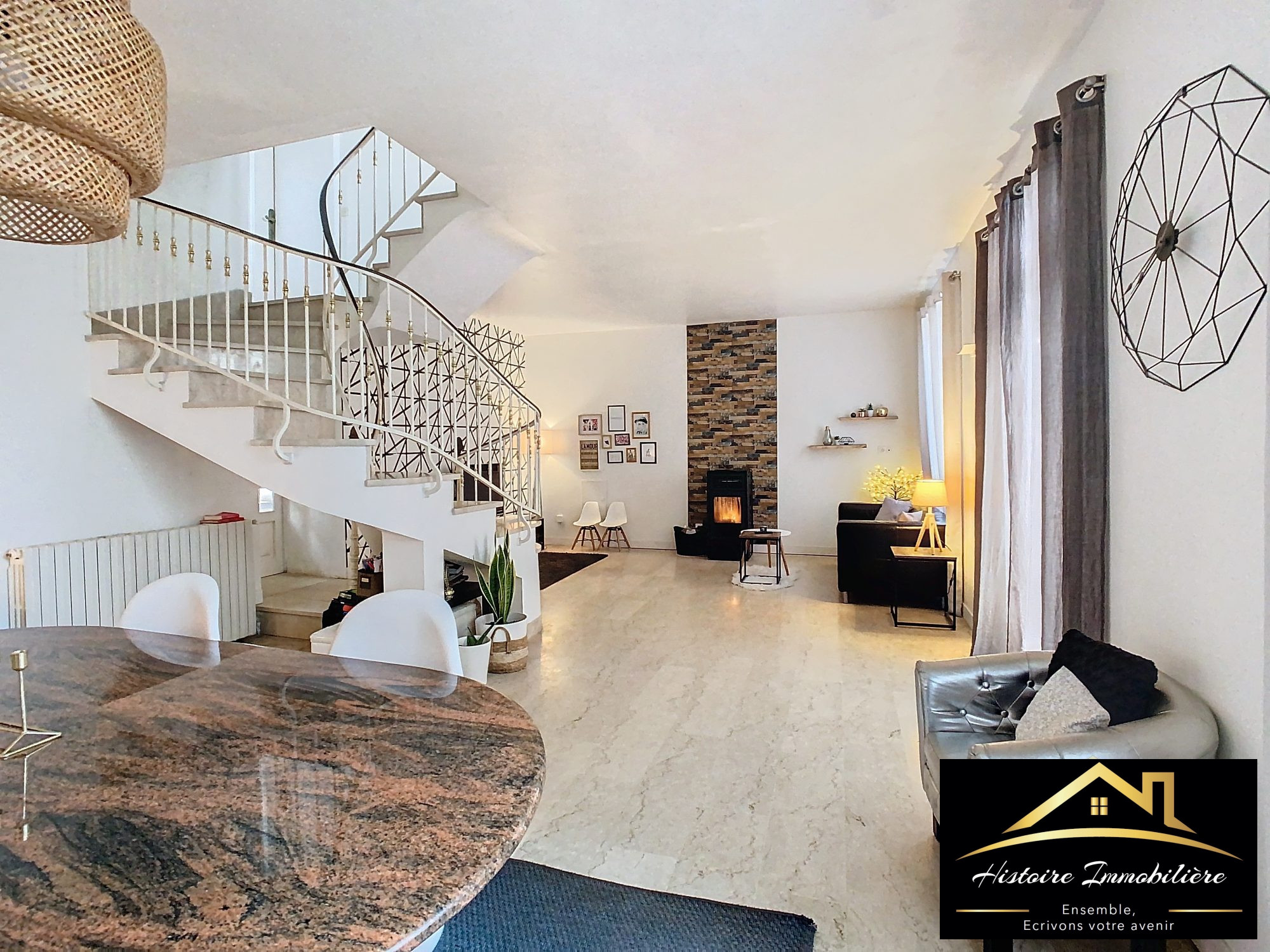 Vente Maison 130m² 6 Pièces à Landerneau (29800) - Histoire Immobiliere