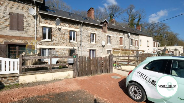 Maison mitoyenne 2 côtés à louer, 4 pièces - Pont-d'Ouilly 14690