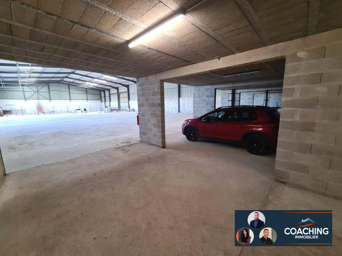 Photo Local commercial de 1917m² image 9/21