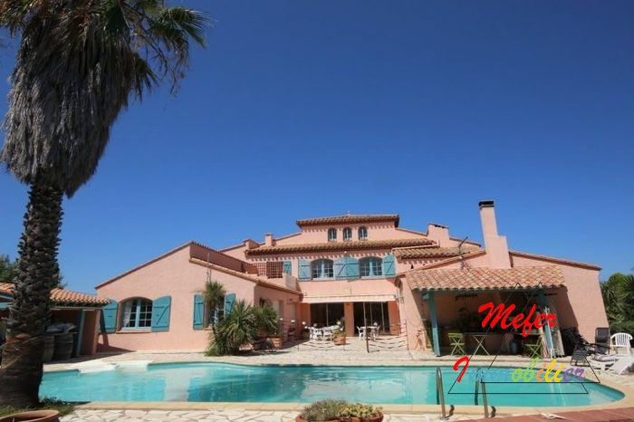 Villa à vendre, 7 pièces - Perpignan 66000