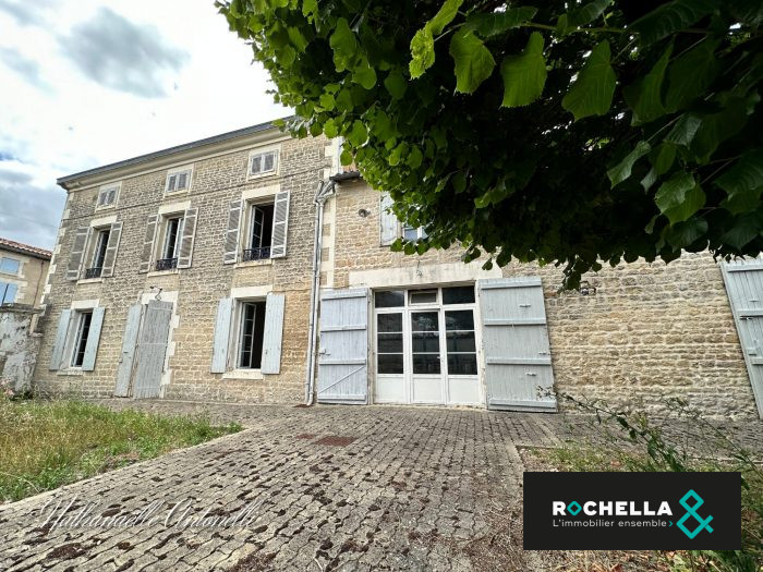 Maison ancienne à vendre, 9 pièces - Aulnay 17470