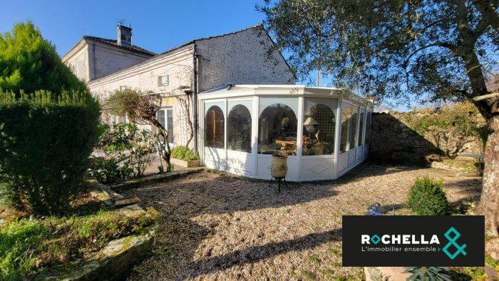 Maison ancienne à vendre, 9 pièces - Saint-Jean-d'Angély 17400