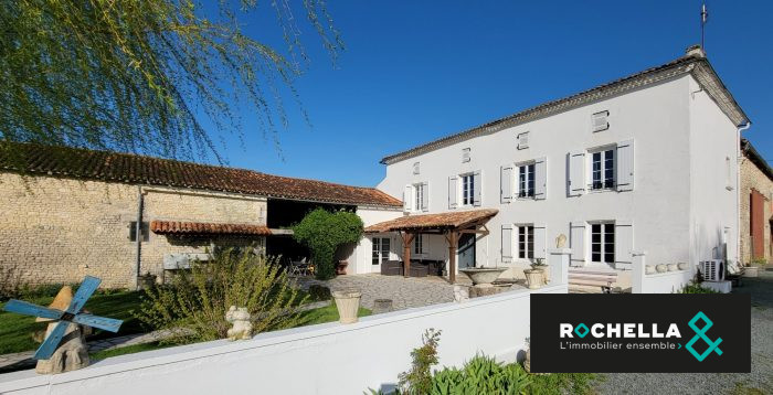 Maison ancienne à vendre, 8 pièces - Saint-Jean-d'Angély 17400