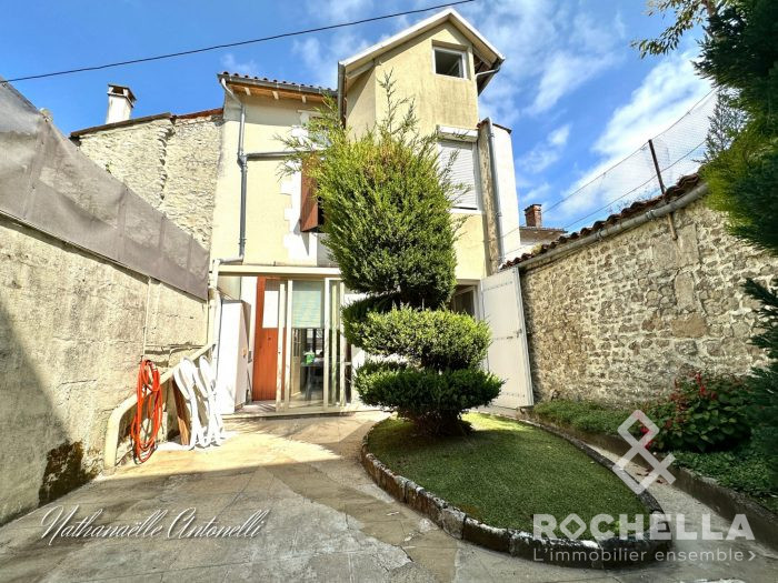 Maison ancienne à vendre, 7 pièces - Saint-Jean-d'Angély 17400