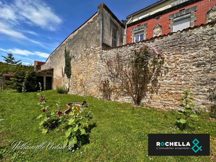 Maison ancienne à vendre, 4 pièces - Saint-Jean-d'Angély 17400