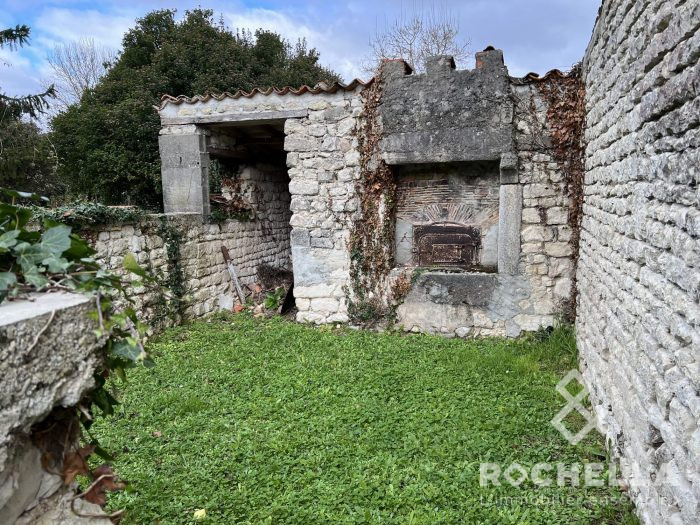 Maison ancienne à vendre, 1 pièce - La Vergne 17400