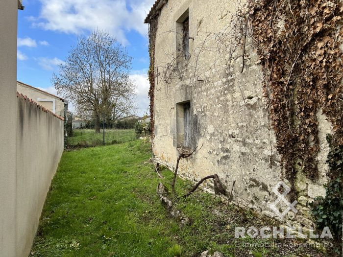 Maison ancienne à vendre, 1 pièce - La Vergne 17400