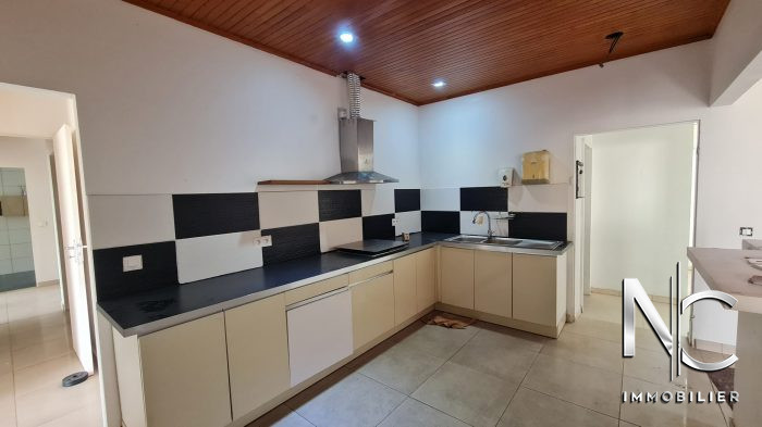 Maison traditionnelle à vendre, 4 pièces - Nouméa 98800