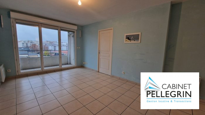 Appartement à louer, 2 pièces - Marseille 13004