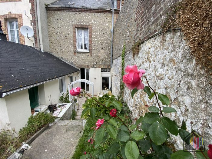 Maison mitoyenne 2 côtés à vendre, 5 pièces - Fécamp 76400