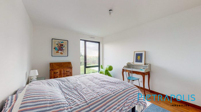 Photo Élégant appartement T3 de 80m² avec vue panoramique à Saint-Cyr-au-Mont-d'Or image 17/24