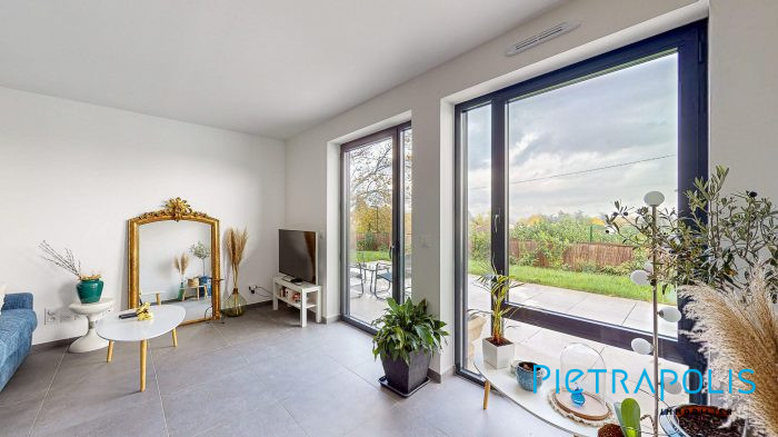 Photo Élégant appartement T3 de 80m² avec vue panoramique à Saint-Cyr-au-Mont-d'Or image 2/24