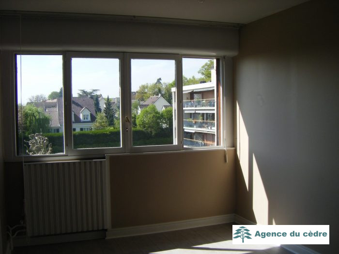 Appartement à louer, 3 pièces - Noisy-le-Roi 78590