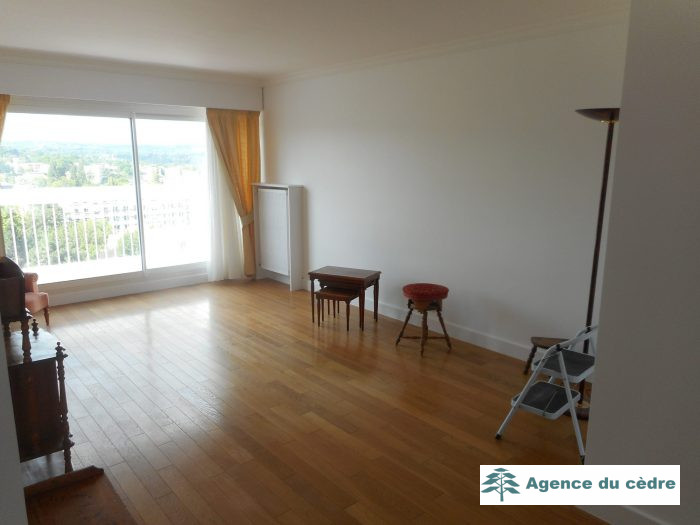 Appartement à louer, 4 pièces - Marly-le-Roi 78160